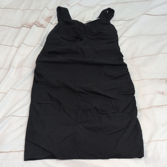 Eileen Fisher Black Wrap Front Knee Length Black Dress Beautiful Ruching size 8 - Picture 1 of 12